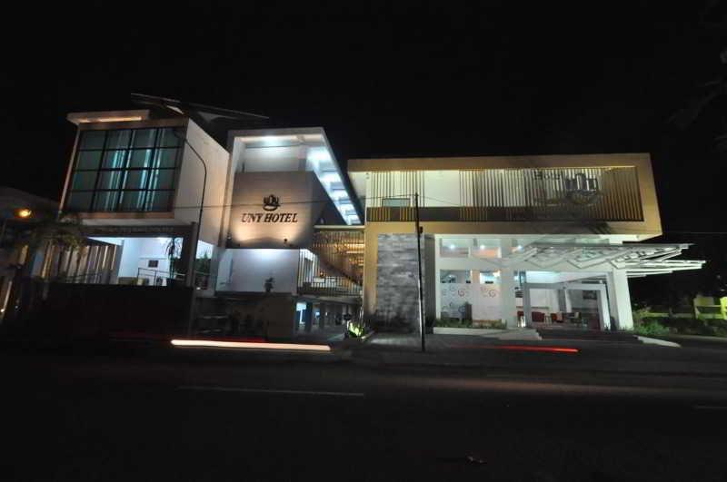 Hotel Uny 3*