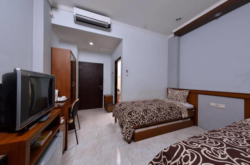 Hotel Uny 3*